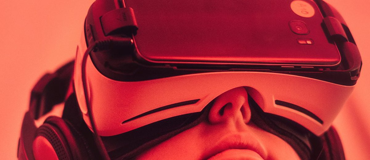 VIRTUAL REALITY: CONNECTING OR DISCONNECTING US FROM NATURE?